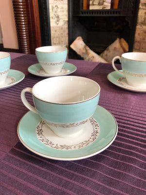 Set of 4 Snowhite Johnson Bros Tea Coffee Cups and Saucers