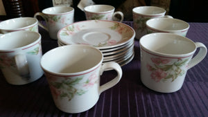 Set of 8 Royal Doulton Lambethware Fresh Flowers Regents Park LS 1054 Tea Cups and Saucers