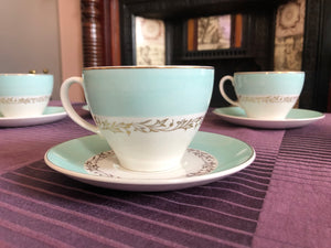 Set of 4 Snowhite Johnson Bros Tea Coffee Cups and Saucers