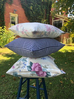 Margaret - White Floral Decorative Pillow Cover - 18x18 - Maa-Kal Boutique Canada