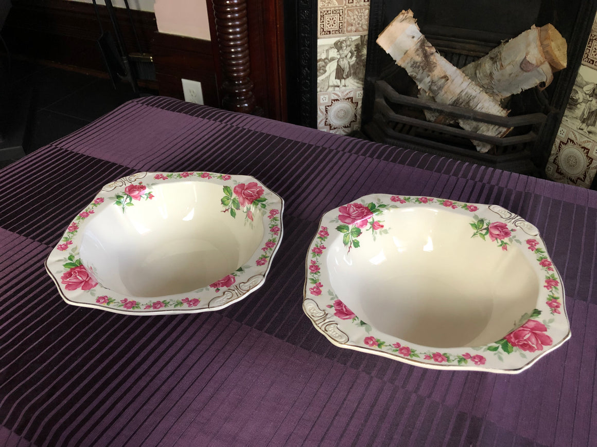 Set of 2 La Belle Rose Serving Bowls