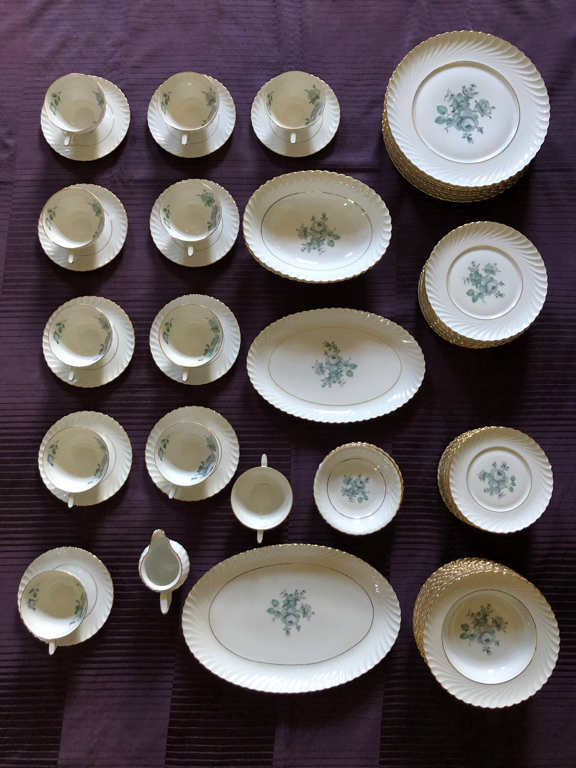 Sets of Vintage Plates - Set of Royal Bayreuth Plates