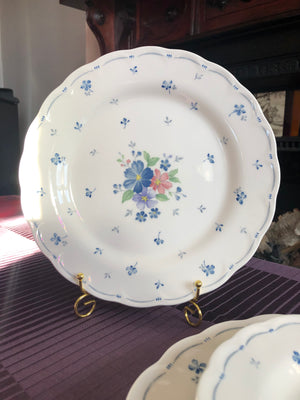 Vintage Set of 8 Plates - Provincial Designs Nikko Dauphine