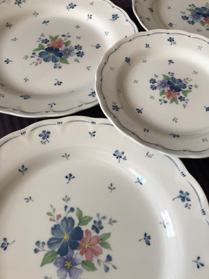 Vintage Set of 8 Plates - Provincial Designs Nikko Dauphine
