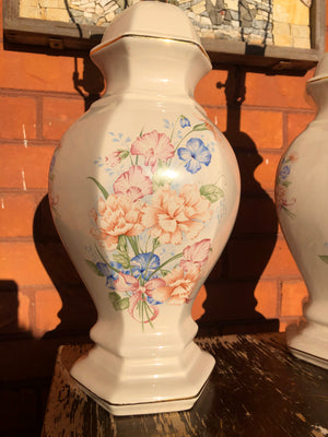 Vintage Set of 2 Beige Floral Vintage Lamps