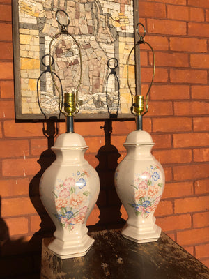Vintage Set of 2 Beige Floral Vintage Lamps